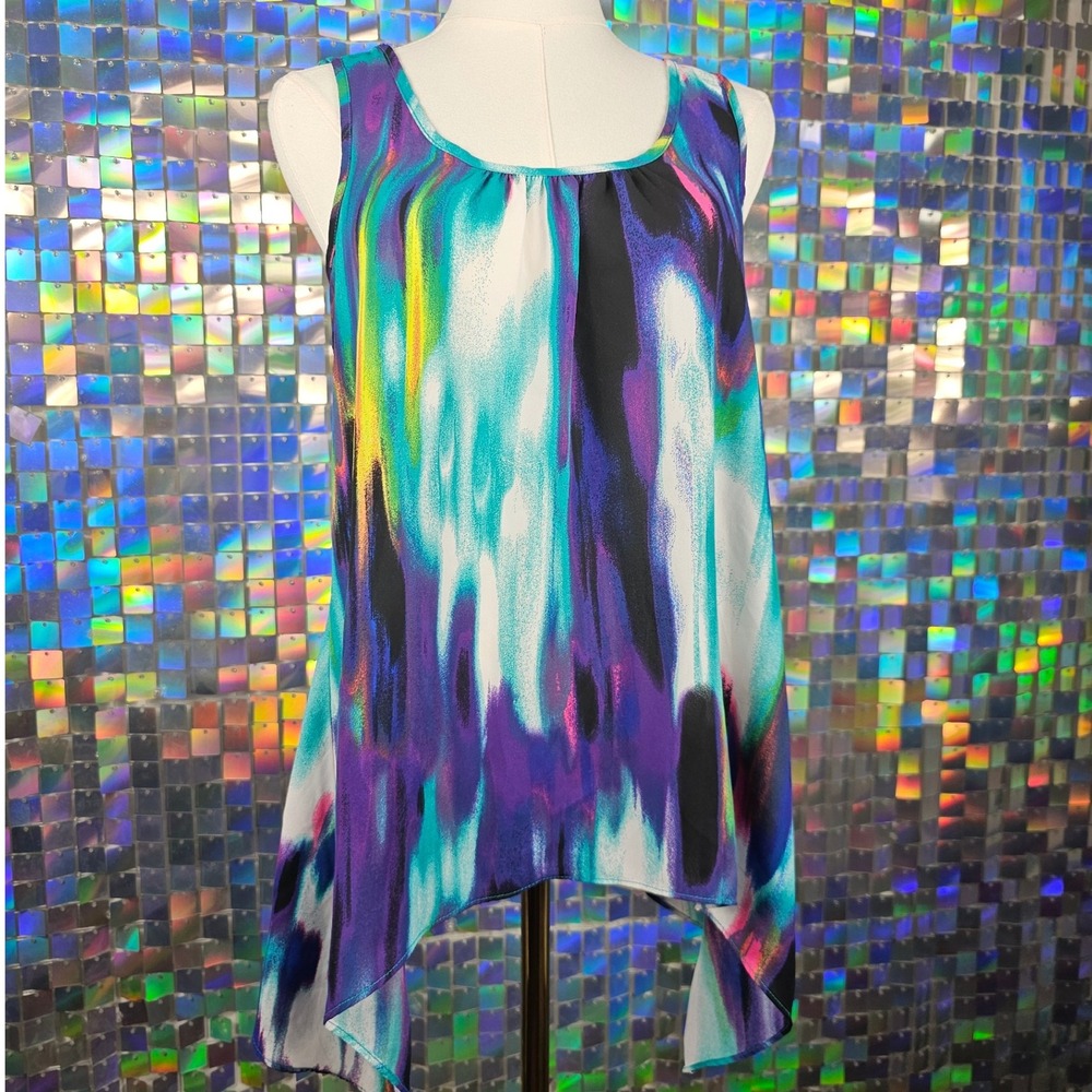 Maurice's Women's Abstract Fairy Hanky Hem‎ Tank Top - Picture 2 of 6